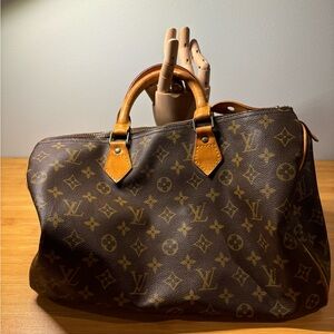 Louis Vuitton Speedy 30